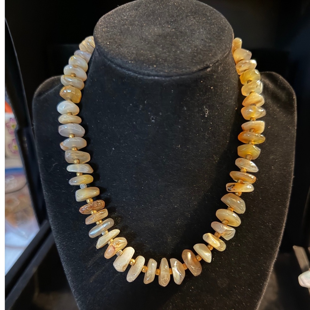 Vintage Natural Agate Stone Chip Necklace Amber Honey Gold Tone Barrel Clasp 17"